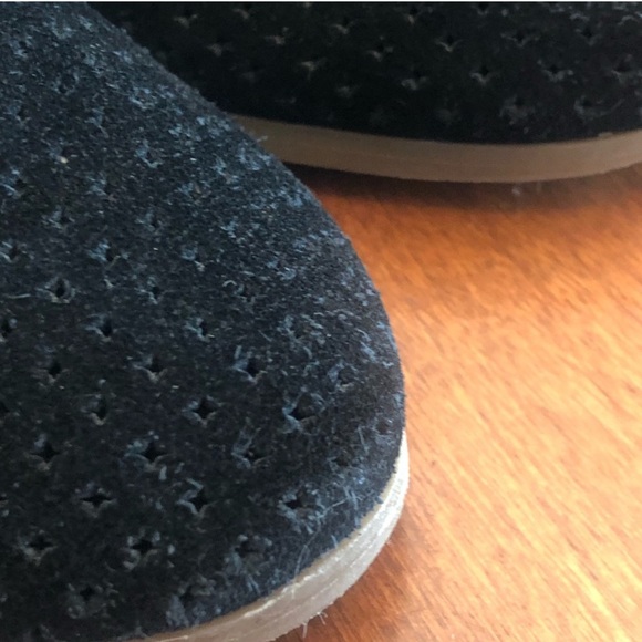 LUCKY BRAND | Perforated Black Suede Loafer Flat Slip On | Size 7 - 7.5 - Picture 11 of 14